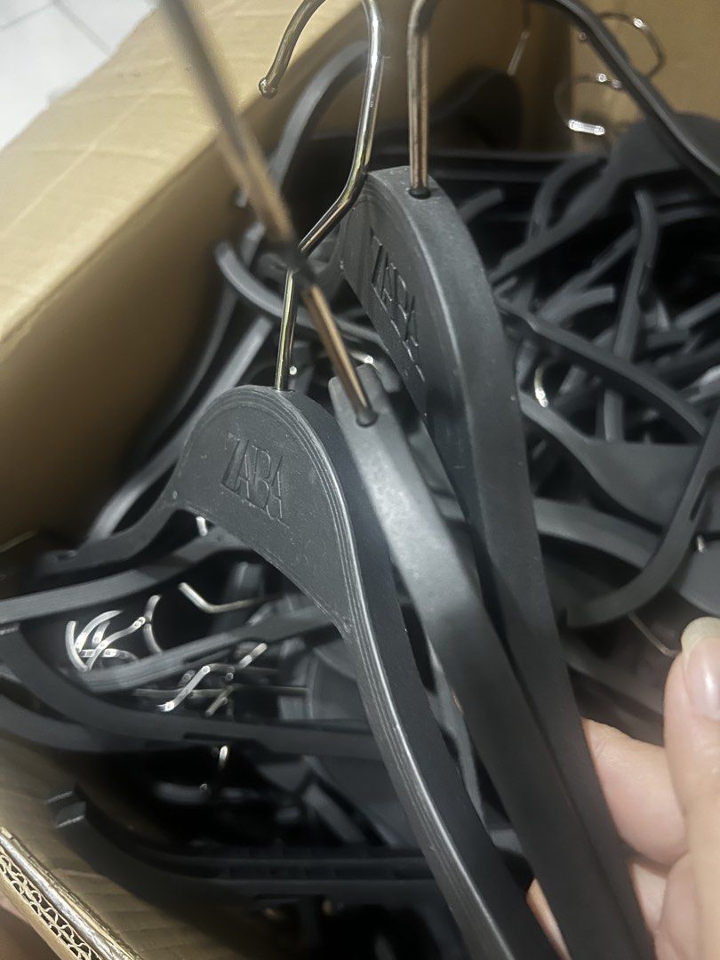 Zara Hangers (Category: Carpets, Mats & Flooring) located in Antipolo. Submitted by wearyourbrand.ph (Listing ID 1423152587, Image 2). Description: 12 pcs Makapal Matibay 3cm /16 inches Mall pull out.