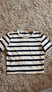 (Category: ) located in . Submitted by chicfinds11 (Listing ID 1423163535, Image 1). Description: .