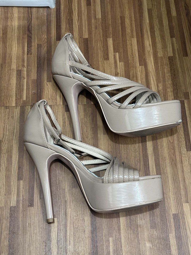 5” Jojo Bragais Nude Heels (Category: Heels) located in Pasig City. Submitted by riusables (Listing ID 1423403691, Image 2). Description: Model: Kevin Bought last April 2024 for ₱5,500 100% Authentic Used only for Miss World Philippines 2024 pageant and occasional hosting events w/ minor scratches in front (see photos) It’s my personal favorite design cause it makes your feet look slimmer/sexier! Best for pageants, can be worn for formal and spec