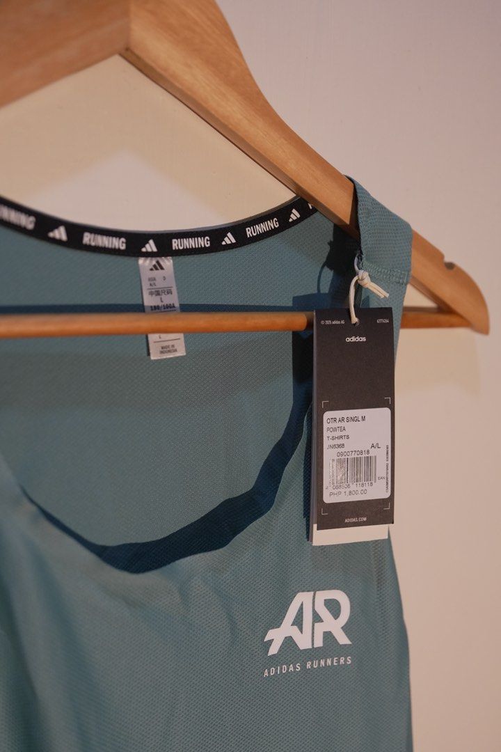 Adidas AR Singlet Tank Top (Category: Activewear) located in Quezon City. Submitted by jayhere22 (Listing ID 1423370616, Image 3). Description: Adidas Runners Climacool Singlet Size: asia Large (men’s) Condition: Never used Selling Price: ₱1,000.