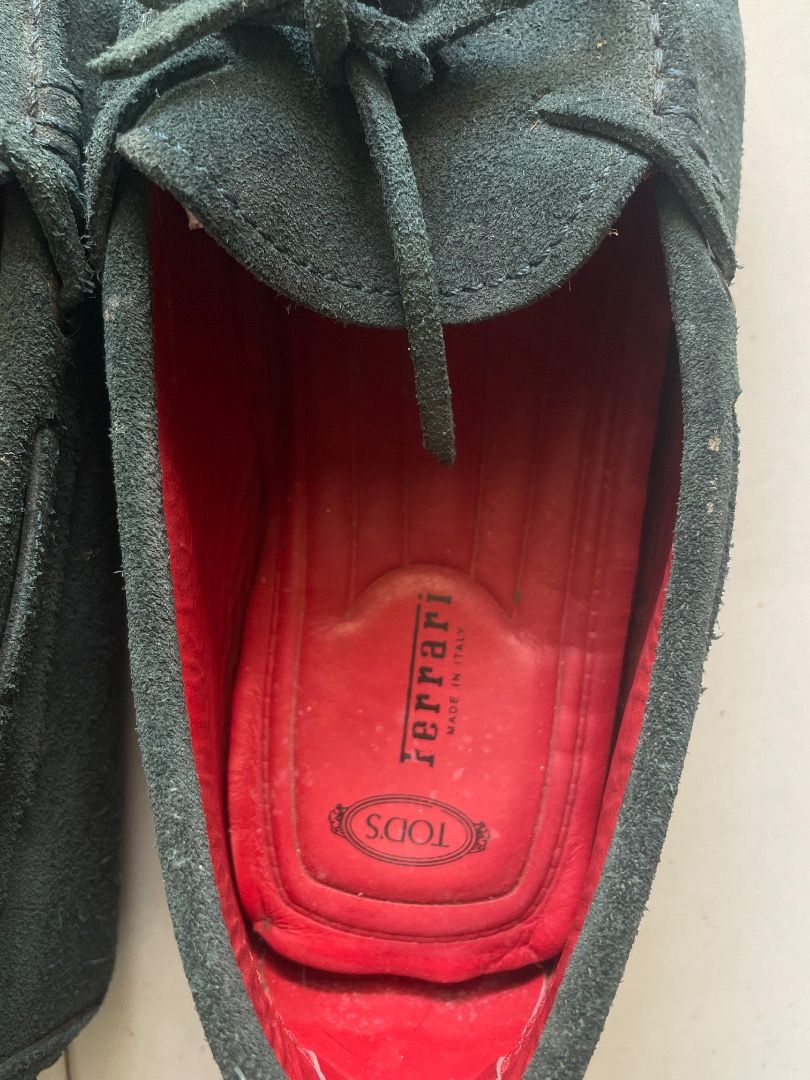 ARCHIVE Tod's Ferrari Loafers (Category: Casual Shoes) located in Cebu City. Submitted by junneichan (Listing ID 1423304091, Image 3). Description: ARCHIVE Tods x Ferrari Suede green loafers tods ferrari collection feautures red interior leather lining, runs for up to $400 in us reselling sites mens 5 1/2 - 6 womens 7-7 1/2 condition: very good, small signs of wear on top suede but this is mainly just stored and can be cleaned ships from cebu ph 