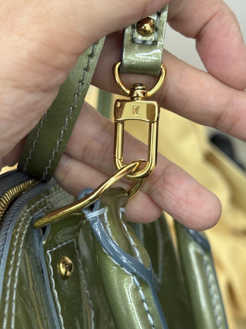 Auth LV Monogram Vernis Alma BB (Category: Luxury Bags & Wallets) located in Manila. Submitted by littleempress (Listing ID 1423280154, Image 3). Description: Comes complete with box and dustbag, no tarnishings on hardware, in very good condition RFS: decluttering.