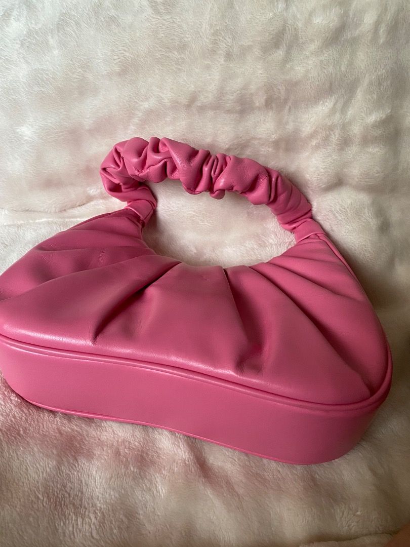 authentic JWPEI Gabbi Bag in Pink (Category: Luxury Bags & Wallets) located in Davao. Submitted by cindylnl (Listing ID 1423340535, Image 2). Description: - authentic. - worn only twice. - original price: €120 🪷: Please manage your expectations as these are preloved items. Please see the picture for more details and issues. .