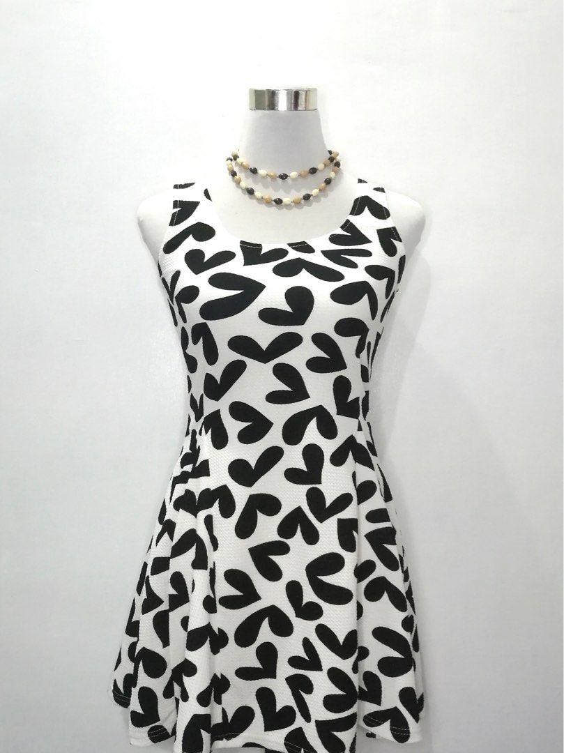 Black & white printed heart dress (Category: Dresses) located in Taguig. Submitted by ccitemsss (Listing ID 1423281699, Image 1). Description: Visit our shop for more items. Enjoy Shopping! 🛍️ Place your Order now 🛒 For inquiries, you may message us through chat. We will reply as soon as possible..