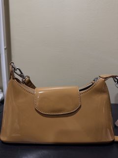 (Category: ) located in . Submitted by houseofbella (Listing ID 1423416626, Image 1). Description: .