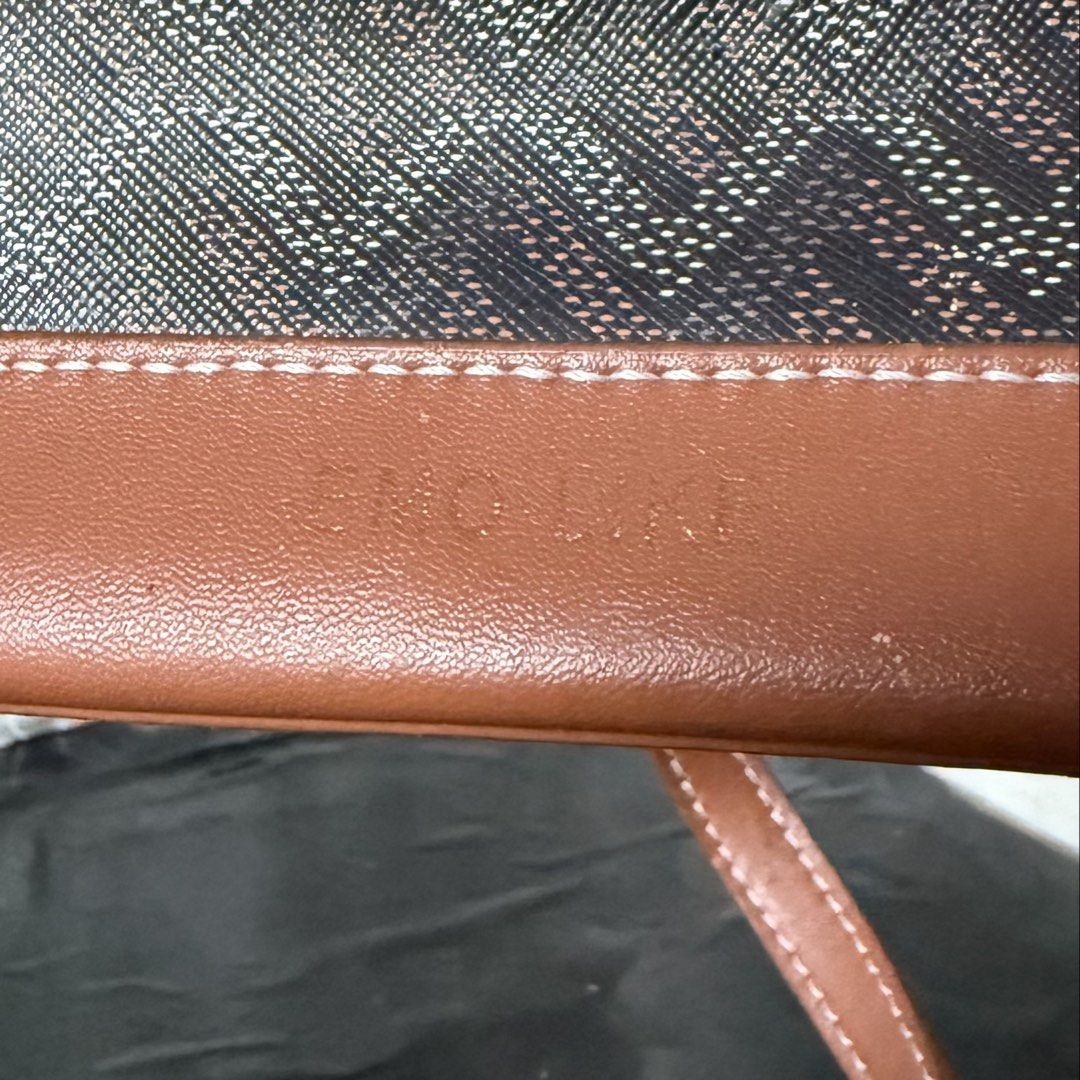 Brown Shoulder Bag with Horse Charm (Category: Shoulder Bags) located in Dagupan City. Submitted by hangoverph (Listing ID 1423314354, Image 3). Description: - Once used - Perfect for everyday wear or special events - Brand: Emo Like (Korean Brand) - RFS: decluttering.