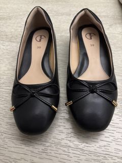 (Category: ) located in . Submitted by myclosetsteals (Listing ID 1423431698, Image 1). Description: .