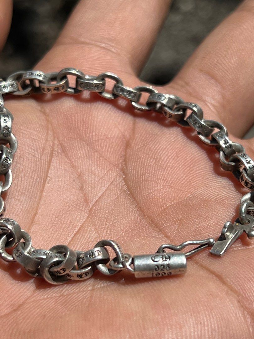 Chrome Hearts Paper Chain Bracelet (Category: Jewelry) located in Angeles City. Submitted by rarijawnz (Listing ID 1423295390, Image 1). Description: Chrome Hearts Paper Chain bracelet Dated 1999 .