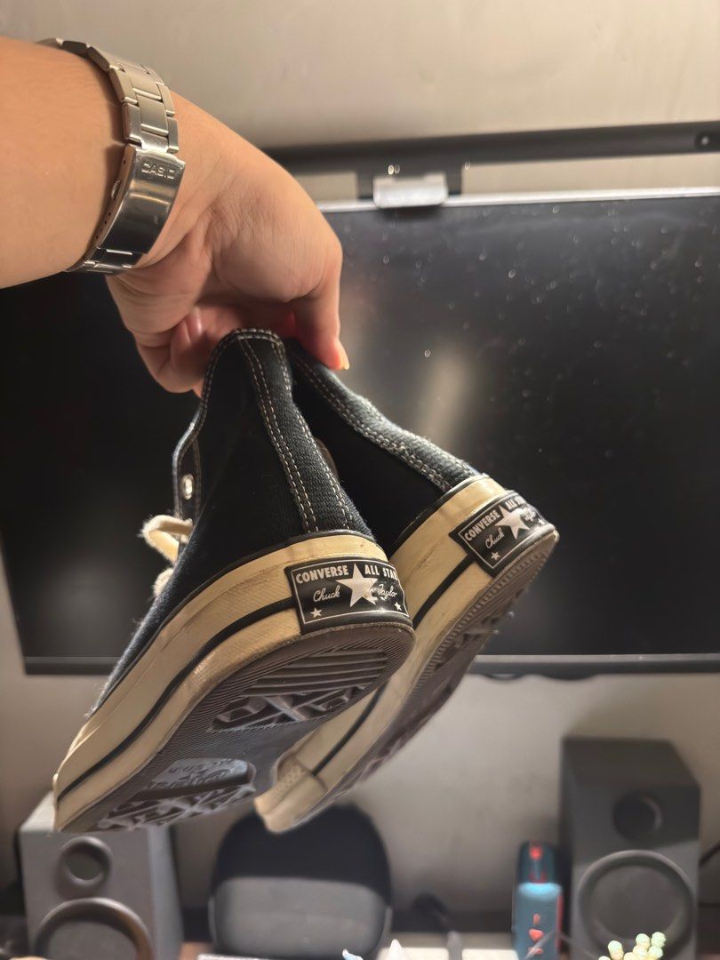 Chuck 70s | Size 7 Mens | Barely used (Category: Sneakers) located in San Pedro. Submitted by hello.nico (Listing ID 1423263746, Image 3). Description: Converse Size 7 UK 7 EUR 40 25.5 CM RFS: Decluttering. No longer using..
