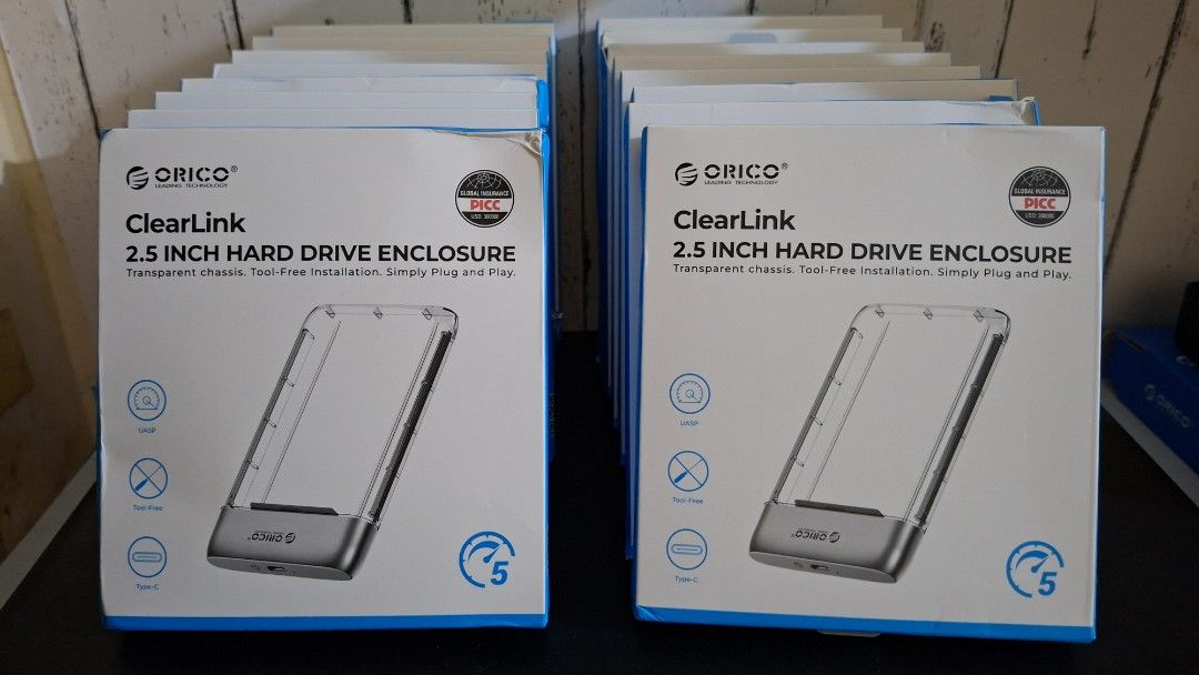Clearlink Orico 2.5 HDD/SSD Enclosure (Category: Hard Disks & Thumbdrives) located in Pasig City. Submitted by masterkevinkarl (Listing ID 1423421782, Image 1). Description: Clearlink Orico 2.5 HDD/SSD Enclosure Brandnew Type c to c cable Transparent enclosure Pickup or lalamove, Cainta.