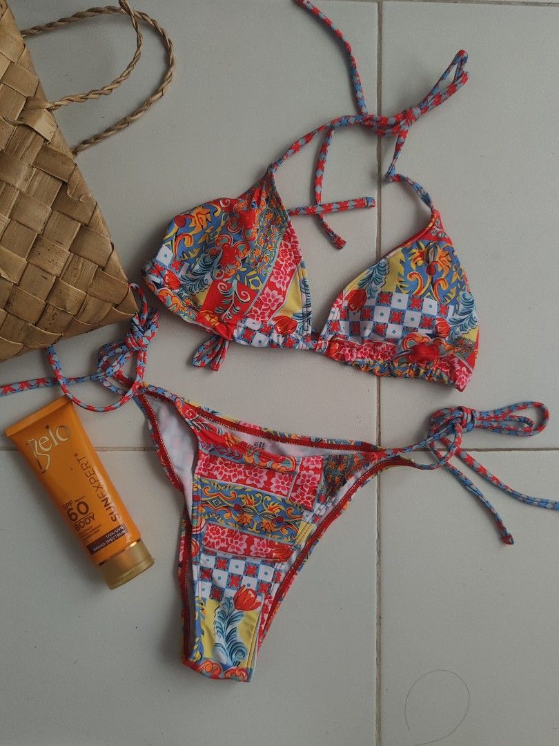Colorful Printed Italy two-piece Bikini Set (Category: Bikinis & Swimsuits) located in San Fernando. Submitted by peclutters (Listing ID 1423350623, Image 1). Description: 2xs in stock 2meduim in stock 1large in stock payment via gcash j&t, jrs courier.