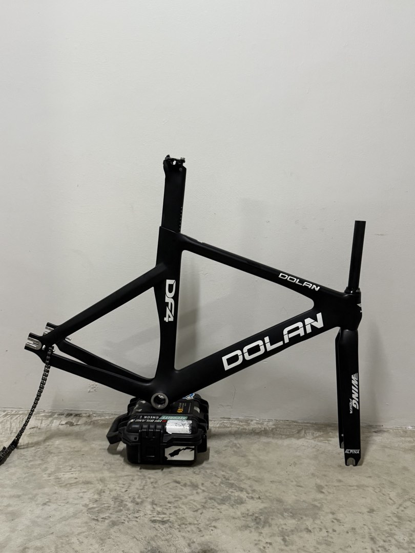 Dolan DF4 track fixed gear frame, Sports Equipment, Bicycles & Parts ...