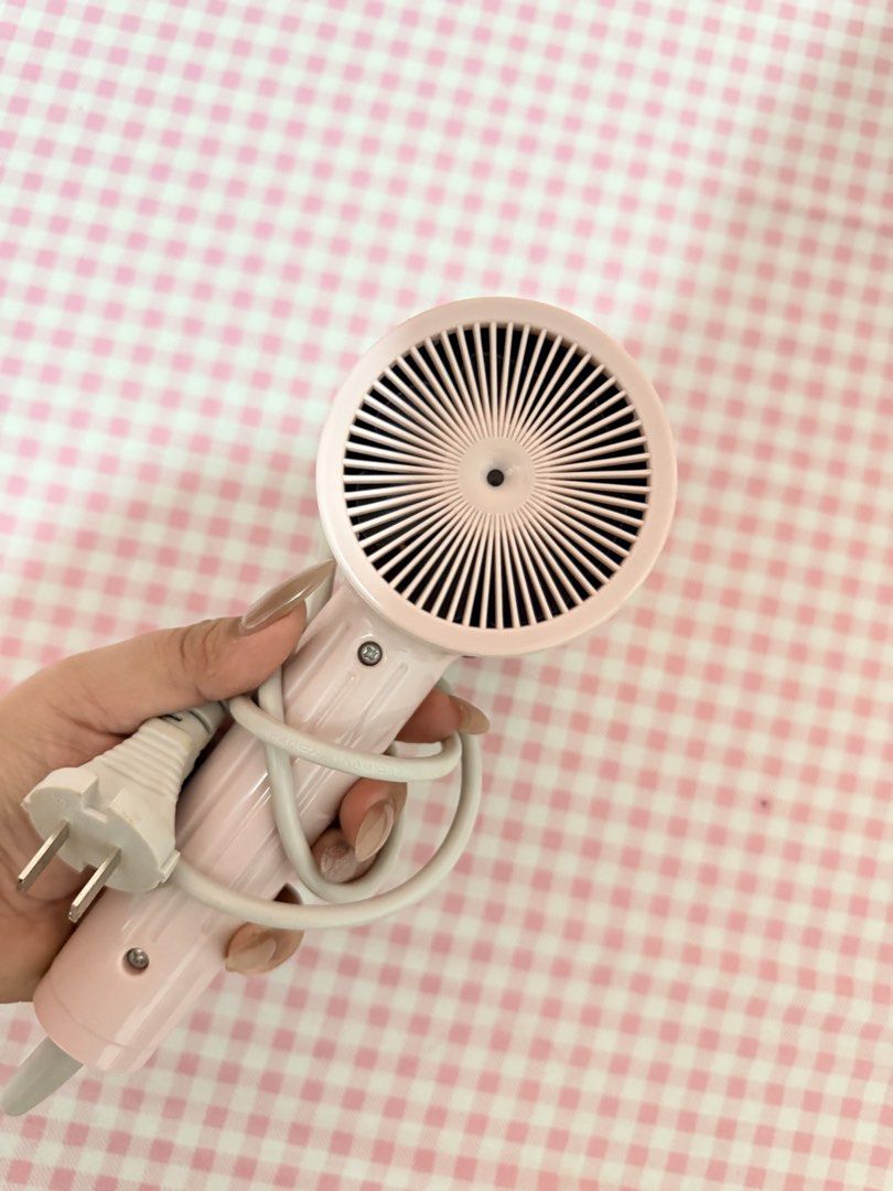 Gaabor Pink Hair Dryer (Category: Hair) located in Dasmarinas. Submitted by xocee__ (Listing ID 1423363754, Image 3). Description: Preloved but not abused 🫶🏻.