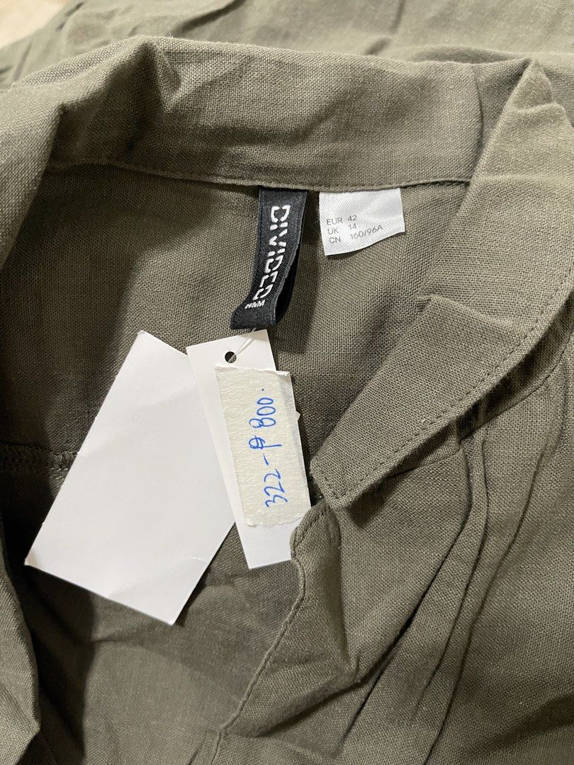 H&M Divided Olive Green Cargo Mini Dress (Category: Dresses) located in Manila. Submitted by charmaaa (Listing ID 1423359551, Image 3). Description: .