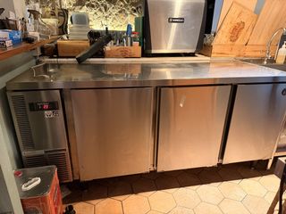(Category: ) located in . Submitted by ghiout (Listing ID 1423341316, Image 1). Description: .
