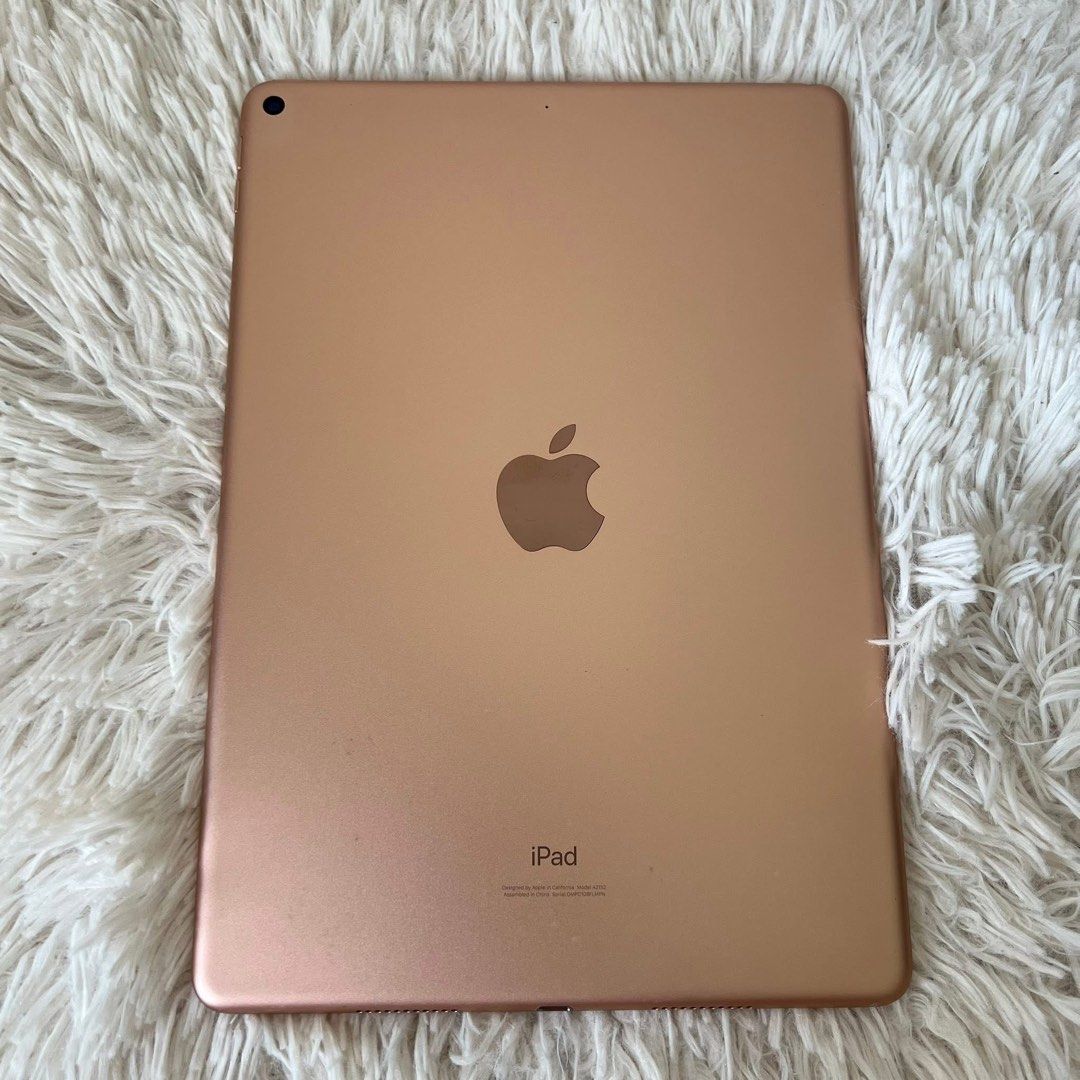 Ipad air 3rd gen 256gb rosegold (Category: iPad) located in Santa Maria. Submitted by lovedbyraf (Listing ID 1423260253, Image 2). Description: iPad Air 3rd Gen (2019) – 256GB WIFI Rosegold 10.5-inch Retina screen Apple A12 Bionic chip 8MP back camera, 7MP front camera Battery: works fine can last up to 12 hrs depending on use Touch ID no issue Unli reset Inclusions: lahat po ng nasa pictures, newly changed tempered glass RFS: Upgrade Negotiable 