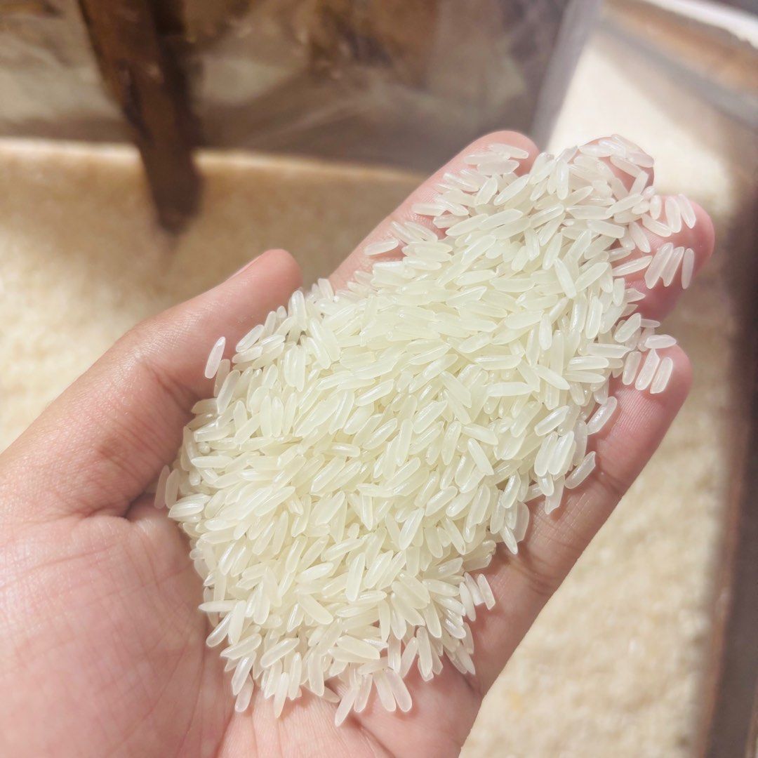 Jasmine Denorado Rice 5kg (Category: Rice & Noodles) located in Muntinlupa City. Submitted by frein (Listing ID 1423311150, Image 2). Description: - 5kg bag of Jasmine Denorado rice - MALAMBOT -WHOLE GRAIN -MASARAP ANG KANIN.