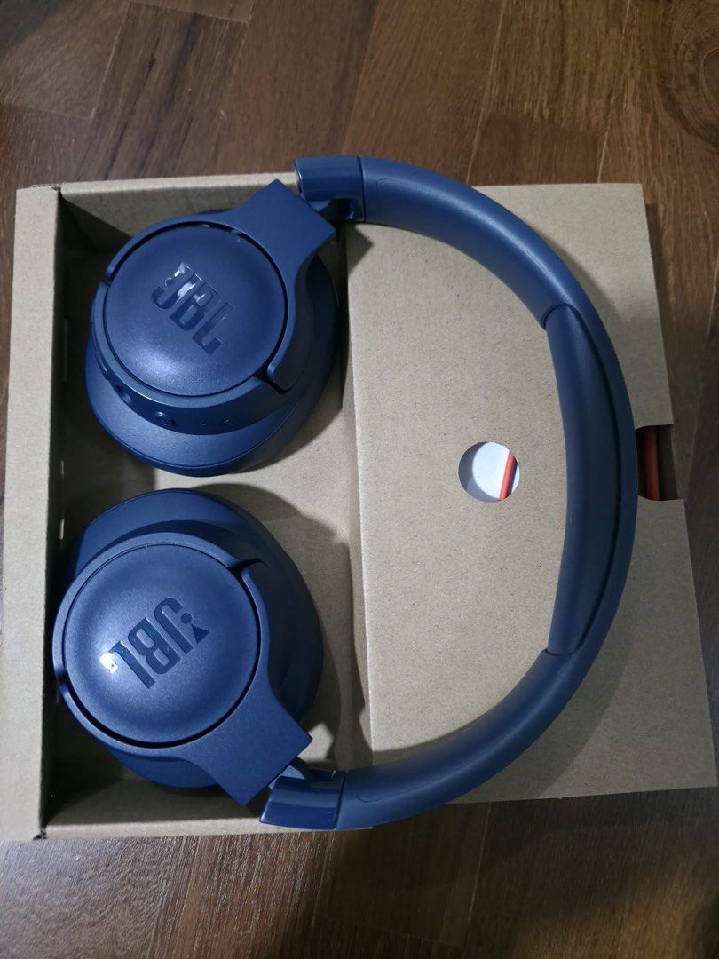 JBL Tune 720BT Wireless Headphones 