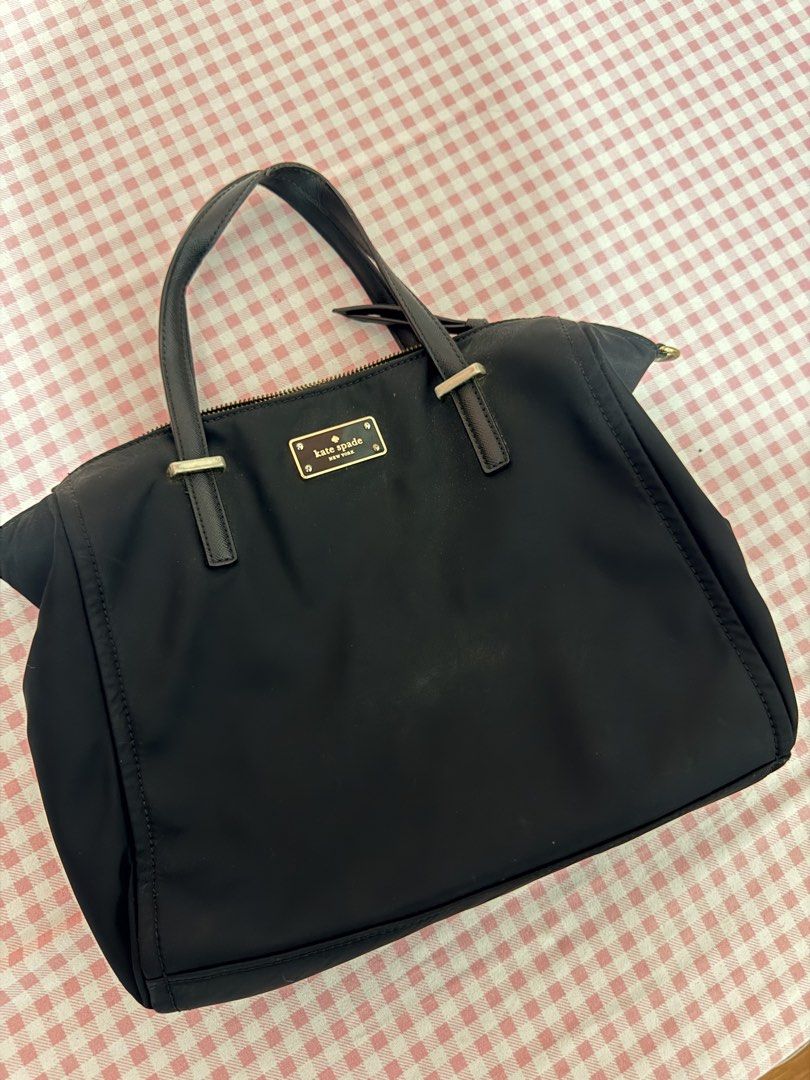 Kate Spade Black Tote Bag (Category: Tote Bags) located in Dasmarinas. Submitted by xocee__ (Listing ID 1423364347, Image 1). Description: Original kate spade totebag pwede pa lowprice pm lang po ..