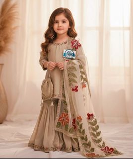 (Category: ) located in . Submitted by desiboutique (Listing ID 1423372132, Image 1). Description: .