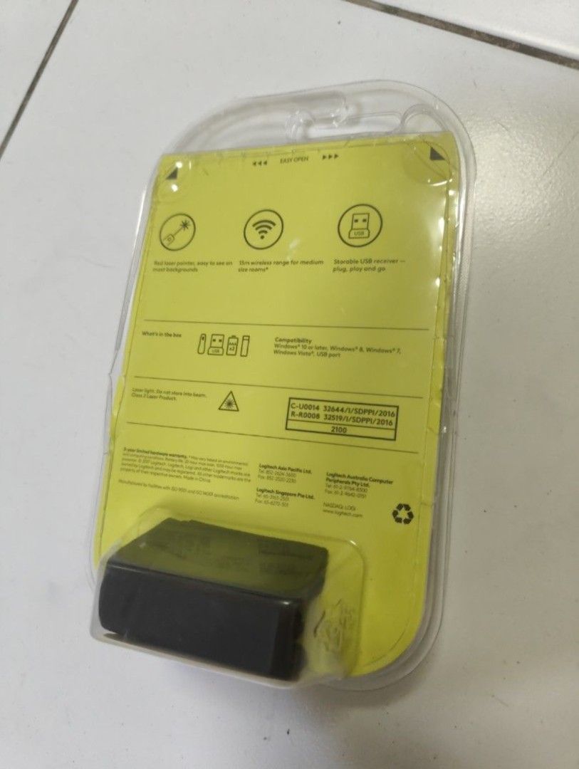 Logitech R400 Laser Presentation Remote - Brand New465524853110876161