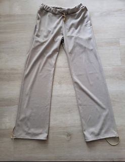 （分類：）位於 。 由 k0198 提交（商品編號 1423372196，圖片 1）。簡介： 。