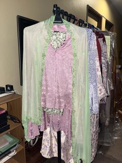(Category: ) located in . Submitted by farroseshop (Listing ID 1423378735, Image 1). Description: .