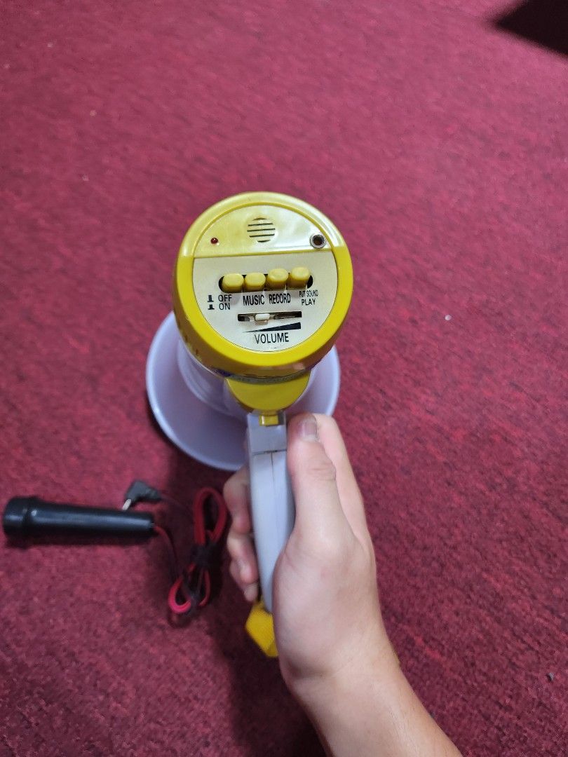 Megaphone with mic65561408276737111