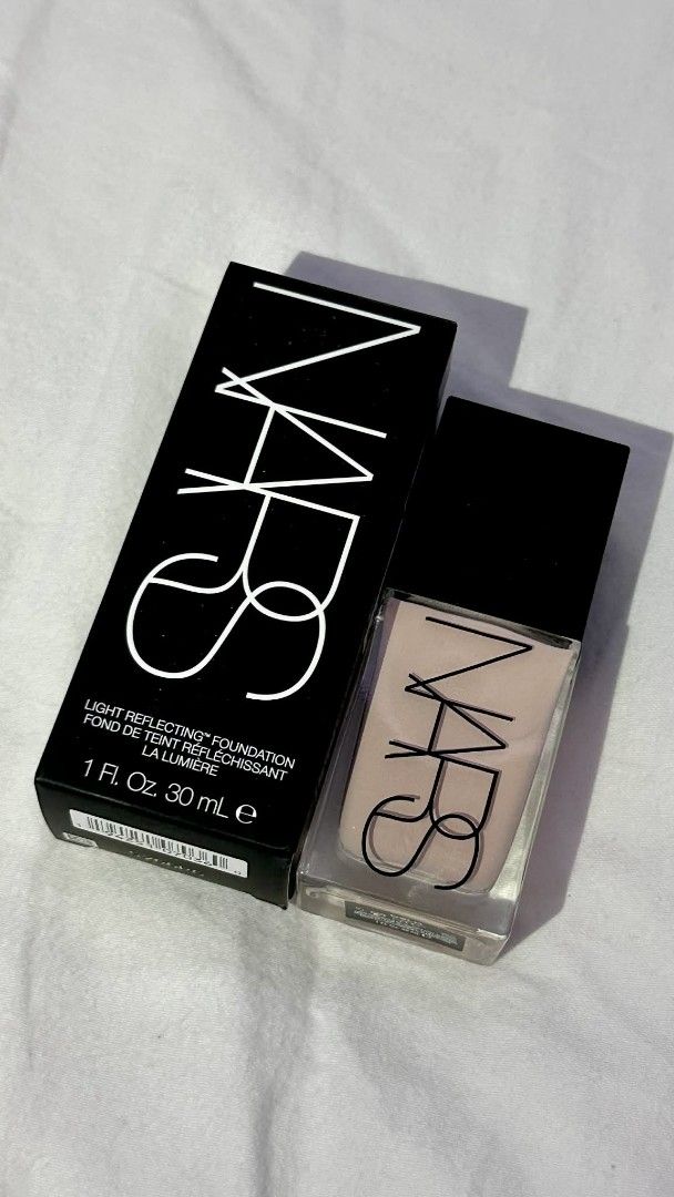 NARS Light Reflecting Foundation - Oslo (Category: Makeup) located in Dasmarinas. Submitted by veryjennifer (Listing ID 1423279150, Image 1). Description: - NARS Light Reflecting Foundation - Shade: Oslo - Size: 30ml - Brand new, in original packaging - Price: ₱2,950.00 used 1 pump only wrong shade.