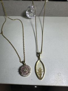 (Category: ) located in . Submitted by Stylerfinds (Listing ID 1423396752, Image 1). Description: .