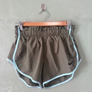 (Category: ) located in . Submitted by decluttereverythingcebu (Listing ID 1423314622, Image 1). Description: .