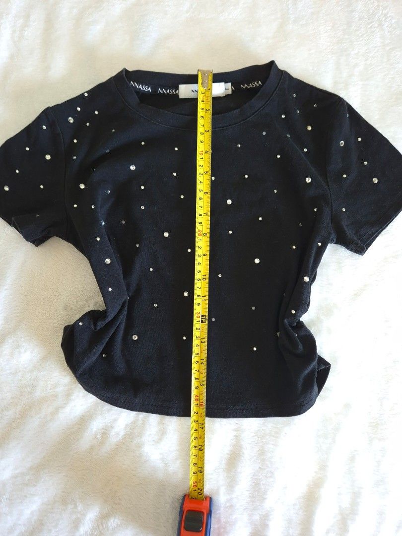 Nnassa Black pearl shirt (Category: Shirts) located in Paranaque City. Submitted by hbd1233 (Listing ID 1423333983, Image 2). Description: No flaws, just in well-used condition..