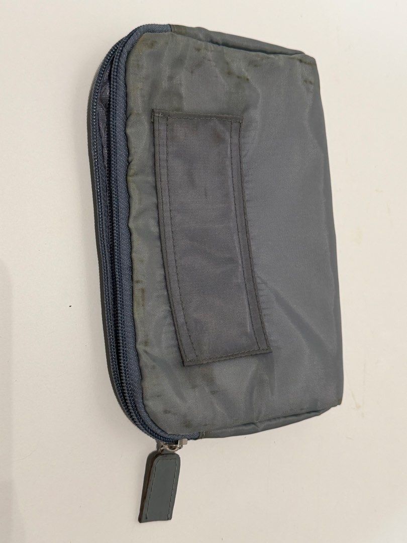 Nylon Pouch (Category: Luxury Bags & Wallets) located in Santa Rosa. Submitted by vsshoppe (Listing ID 1423272675, Image 2). Description: As is where is. Pls check photos for flaws 1.) Offer 2.) Payment thru Gcash (Item + Shipping fee) 3.) Location: Santa Rosa, Laguna Meet up around Santa Rosa/Binan/Cabuyao Shipping in any location thru J&T or LBC (Whichever customer prefers) 4. Once received, expect a feedback/rating.