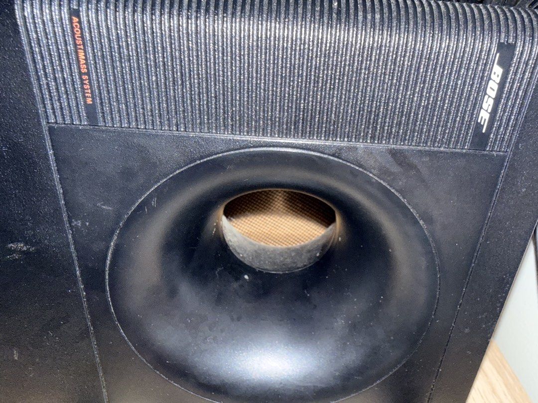Onkyo AV Receiver TX-SR373 with Bose speaker (Category: Soundbars, Speakers & Amplifiers) located in Taguig. Submitted by mdlamm (Listing ID 1423356738, Image 3). Description: - Onkyo TX-SR373 AV Receiver - Black color - In good working condition - Features: - Master volume knob - Input buttons - Display screen - Headphone jack - USB port - Bose Acoustimass .