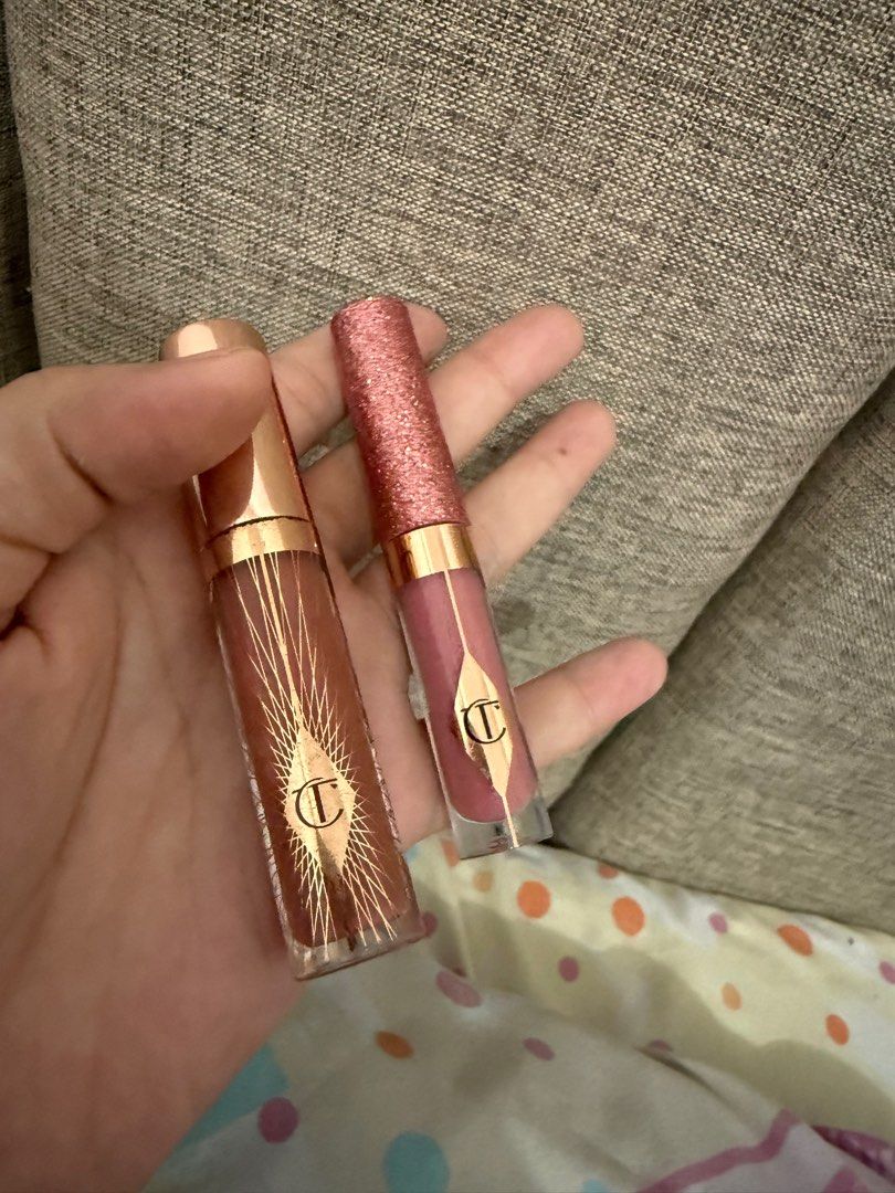 ORIGINAL CHARLOTTE TILBURY PILLOWTALK BUNDLE (Category: Makeup) located in Mandaluyong City. Submitted by whitemoveout (Listing ID 1423402684, Image 1). Description: ORIGINAL WITH BOX SWATCHED ONLY 99% FULL GIFTED ONLY LAST DEC 2025 BUNDLE PILLOW TALK SHADE JEWEL LIPS COLLAGEN LIP BATH .