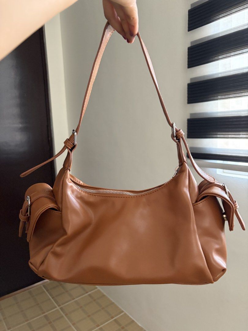 Parisian Y2K Shoulder Bag in Brown (Category: Shoulder Bags) located in Las Pinas. Submitted by ynalcx (Listing ID 1423320321, Image 2). Description: - RFS: I don’t use it anymore - Has a crossbody strap as well - Perfect for Y2K look - Used not more than 5 times.