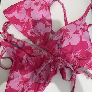 (Category: ) located in . Submitted by cecesells_ (Listing ID 1423269693, Image 1). Description: .