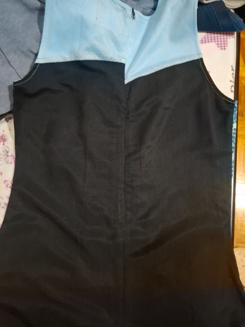 Plains & Prints Sleeveless Dress (Category: Dresses) located in Quezon City. Submitted by MP_Declutters (Listing ID 1423328977, Image 3). Description: ✨ Plains & Prints Sleeveless Dress ✨ Elegant sleeveless dress from Plains & Prints featuring a flattering silhouette with vibrant blue floral print details. ✔ Preloved ✔ Lightly used ✔ Good condition ✔ No major flaws or damage ✔ Comfortable and classy fit ✔ Perfect for office wear, casual chic outf
