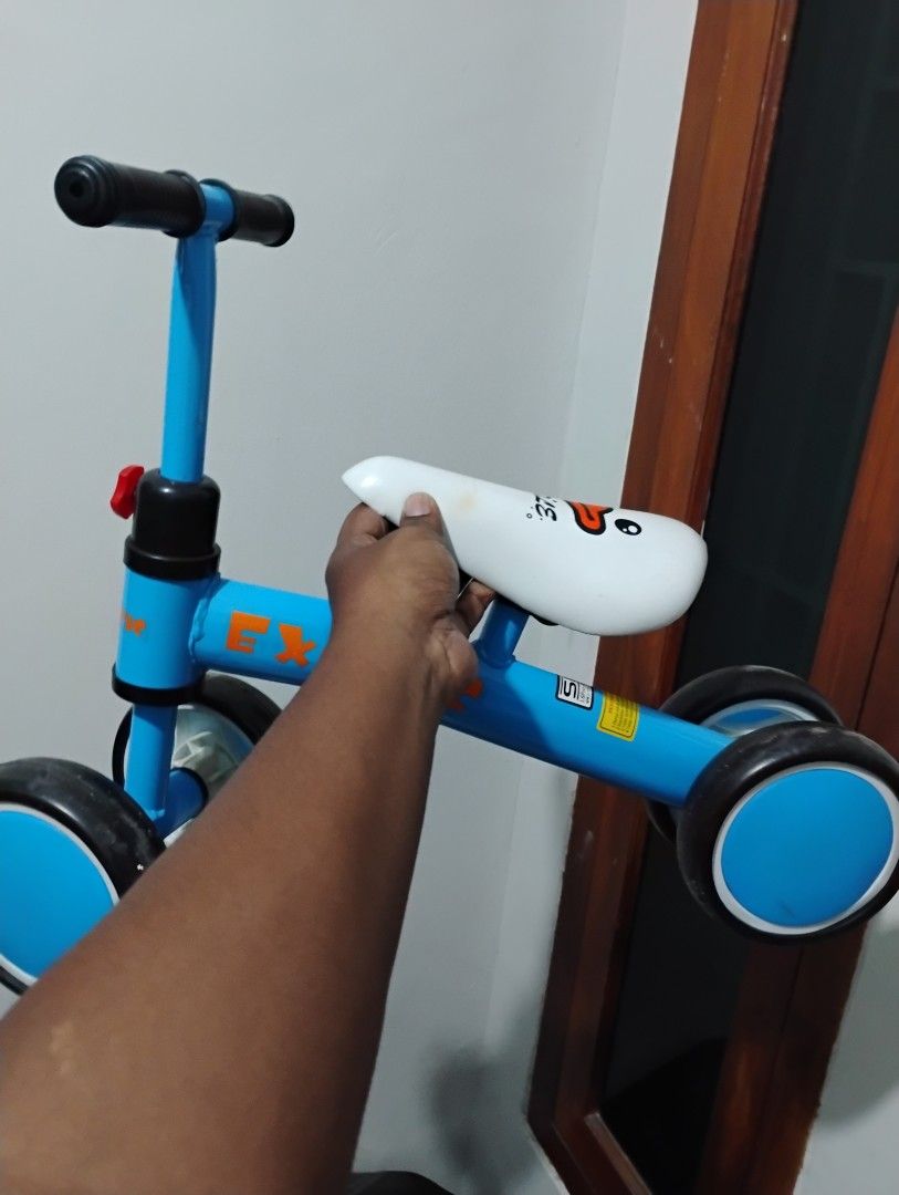 Push bike exotic (Kategori: Mainan & Baby Walker) berada di Tangerang. Dikirim oleh yosuayesuraj (ID iklan 1423313284, Gambar 2). Deskripsi: barang gak pernah dpakek djual biar gak nyemakin rumah saja..
