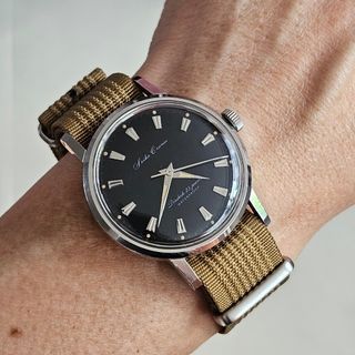 (Category: ) located in . Submitted by skullsandwatches (Listing ID 1423344391, Image 1). Description: .