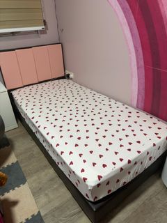 (Category: ) located in . Submitted by secfa_mua (Listing ID 1423393761, Image 1). Description: .