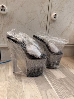 （分類：）位於 。 由 d0raa 提交（商品編號 1423323659，圖片 1）。簡介： 。