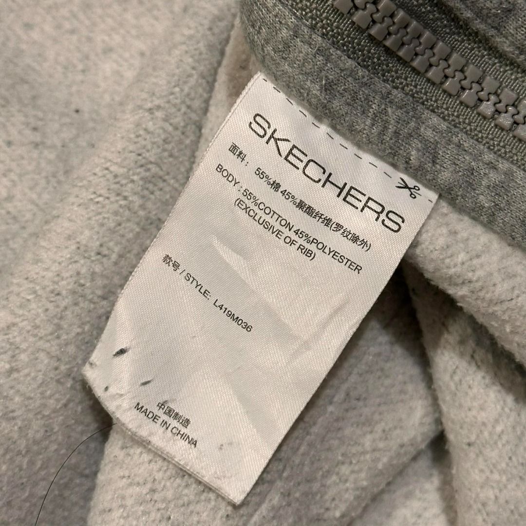 Skechers Gray Hoodie (Category: Coats, Jackets and Outerwear) located in Pasig City. Submitted by postrano.harvey (Listing ID 1423287346, Image 3). Description: Size: 23x28 (L to XL) Condition: 10/10 Color rate: 9/10 Issue: None.