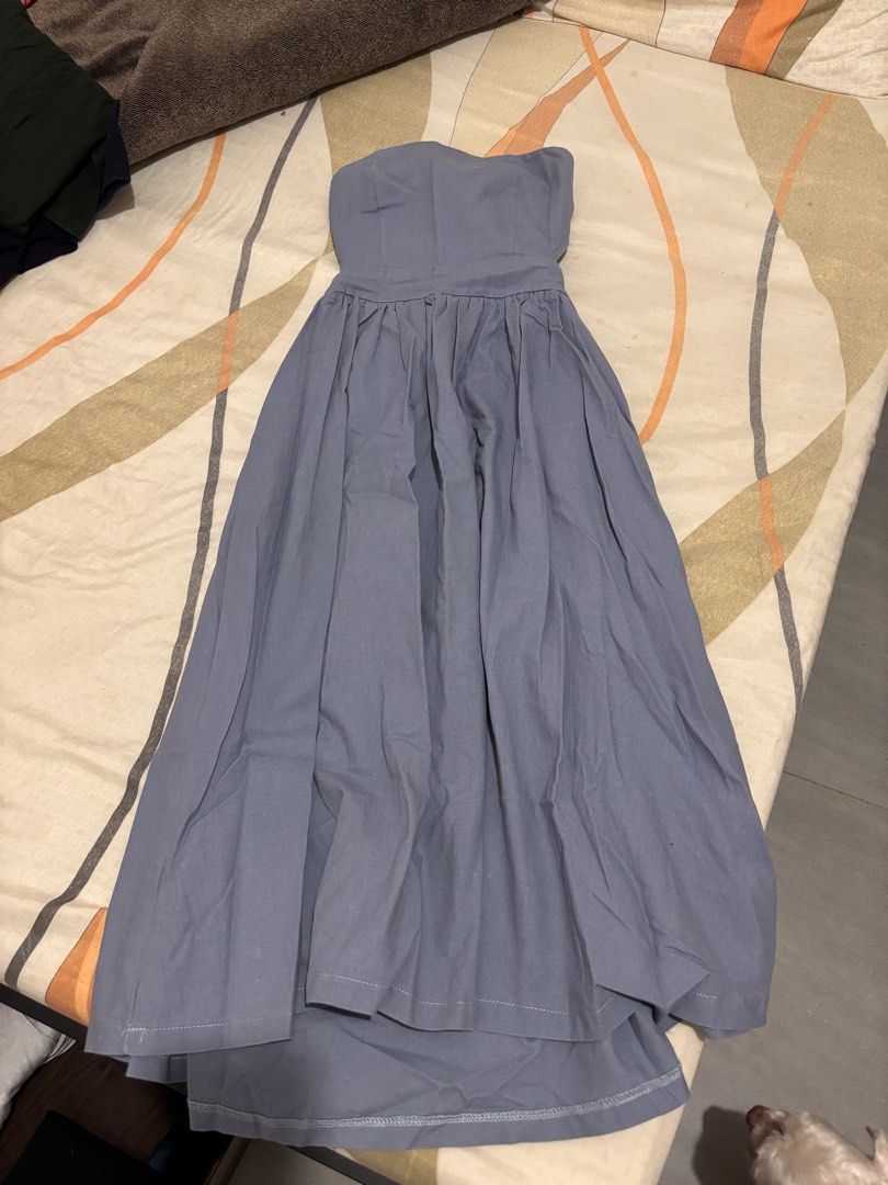 Soft Denim Tube Dress (Category: Dresses) located in Pasig City. Submitted by pattycakez (Listing ID 1423356094, Image 2). Description: Used twice, see last photo for my when worn with a burger lol.