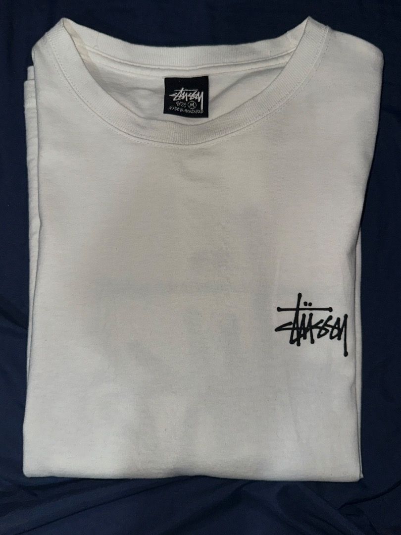 Stussy White T-shirt (Category: Tshirts & Polo Shirts ) located in Pasig City. Submitted by shoeselling25 (Listing ID 1423362928, Image 1). Description: - Stüssy Basic white t-shirt - Purchased in Singapore - Used a couple of times - No issues whatsoever - price is negotiable 😉 - will send more details for serious offers! Note: can do meetups if near pasig area .