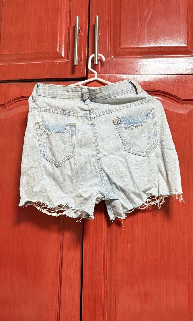 TCOULMORE Denim Shorts (Category: Shorts) located in Amadeo. Submitted by beaflr (Listing ID 1423406814, Image 3). Description: Size 26-27 Manipis lang tattered look .