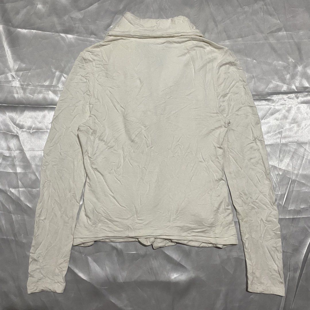 Tribal Jeans Zip White Asymmetrical Jacket (Category: Coats, Jackets and Outerwear) located in Calamba. Submitted by vxd3.store (Listing ID 1423395665, Image 3). Description: Tribal Jeans Zip White Asymmetrical Jacket Medium Length 25 Width 19 -good condition -no issue -need wash .