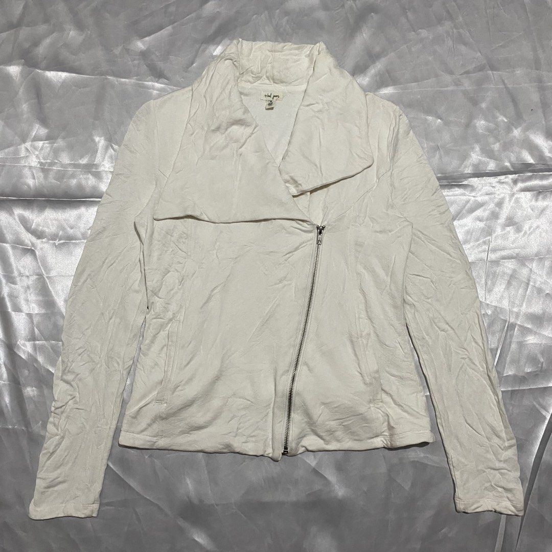 Tribal Jeans Zip White Asymmetrical Jacket (Category: Coats, Jackets and Outerwear) located in Calamba. Submitted by vxd3.store (Listing ID 1423395665, Image 2). Description: Tribal Jeans Zip White Asymmetrical Jacket Medium Length 25 Width 19 -good condition -no issue -need wash .