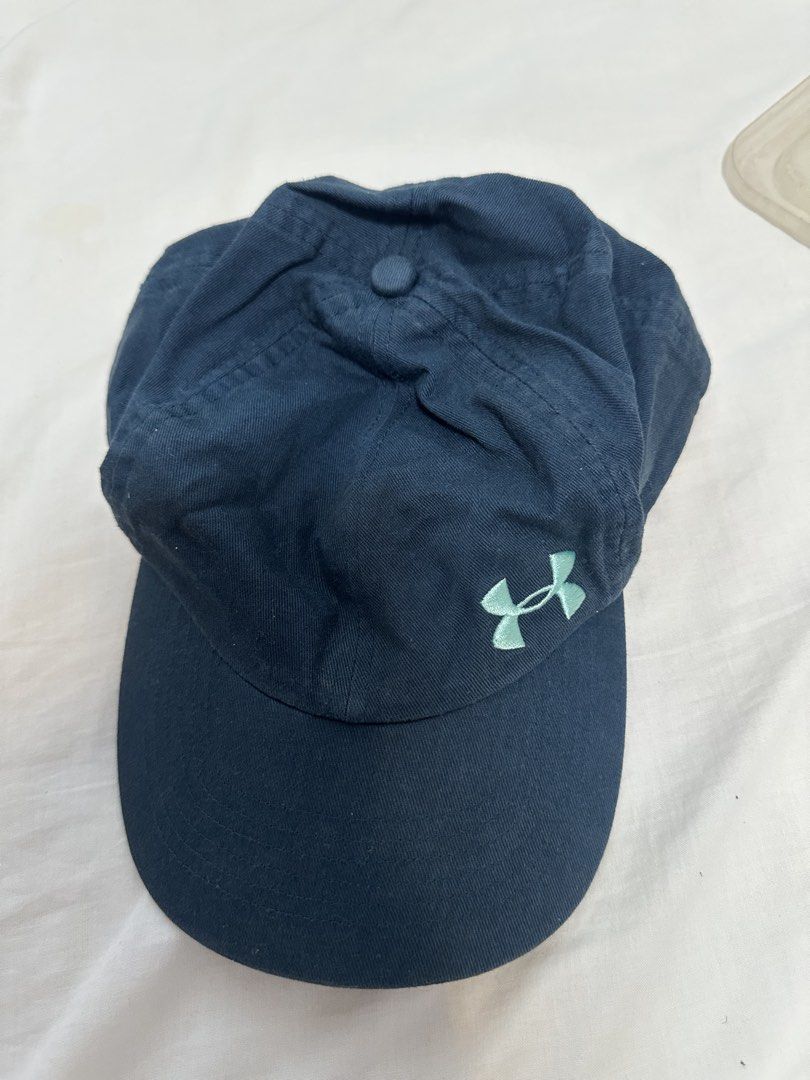 Under Armour Cap (Category: Caps & Hats) located in Manila. Submitted by quaranthings (Listing ID 1423280137, Image 1). Description: - authentic - lightly used.