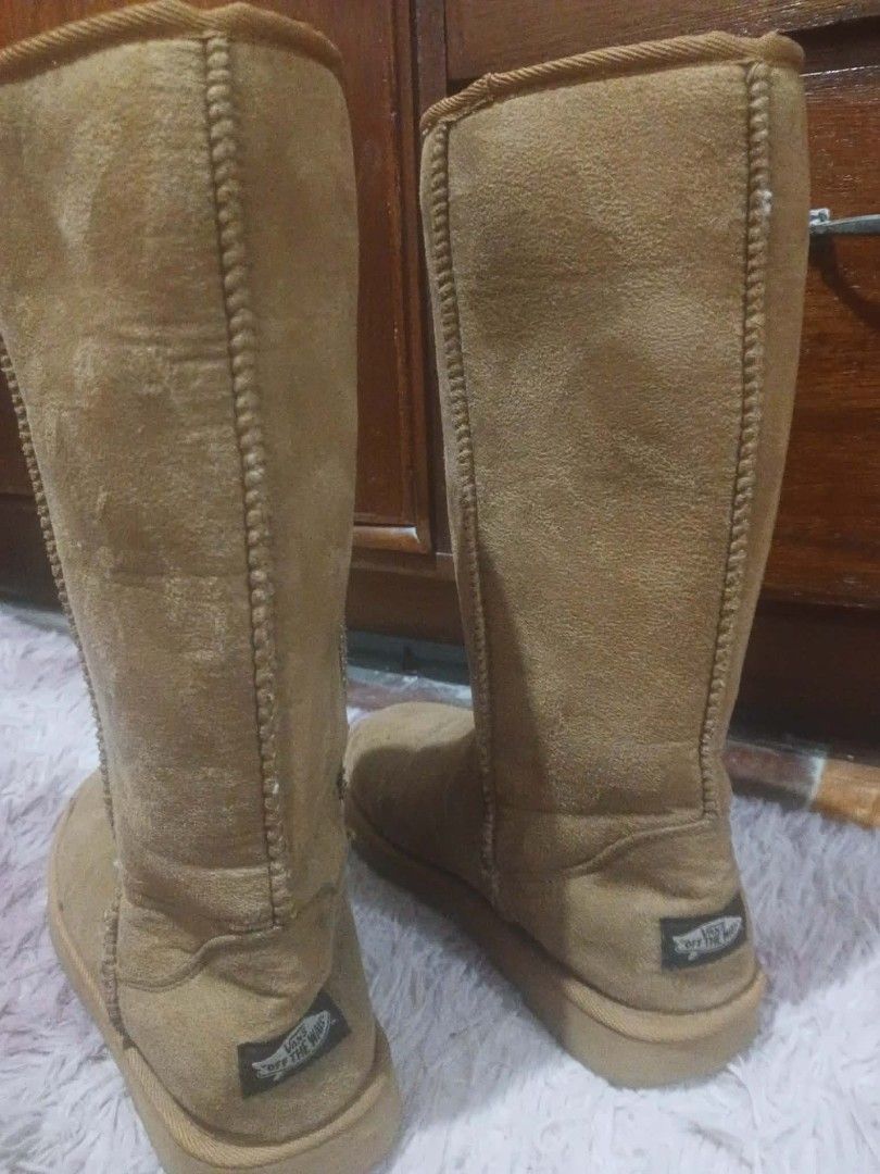 Vans Tall Boots (Category: Boots) located in Manila. Submitted by youngcloud_b1fffa (Listing ID 1423409646, Image 2). Description: - Tan tall boots - Soft, suede-like exterior - Fluffy white interior lining - Vans logo detail - Flat sole " R&B Mix Japan Surplus Items".